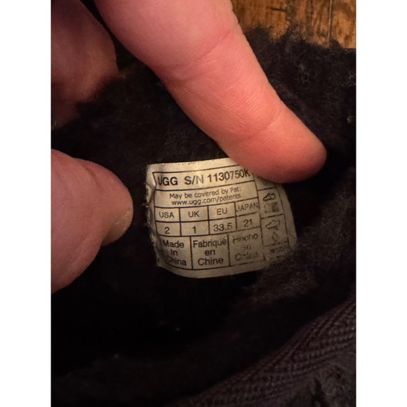 UGG Kids Classic Ultra Mini Black Suede Sheepskin Lined Boots Size 2 - Picture 6 of 6